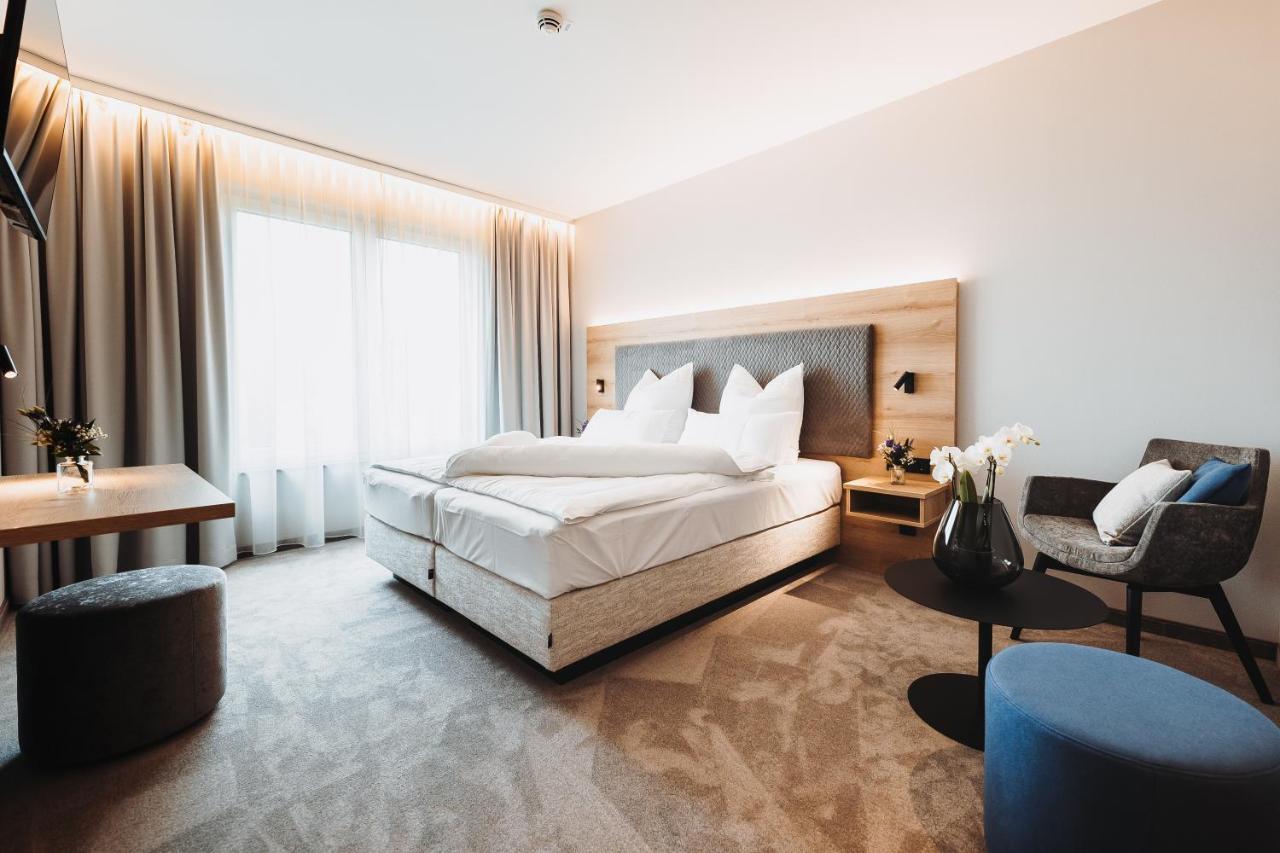 Hotel Vivo Schierling ภายนอก รูปภาพ