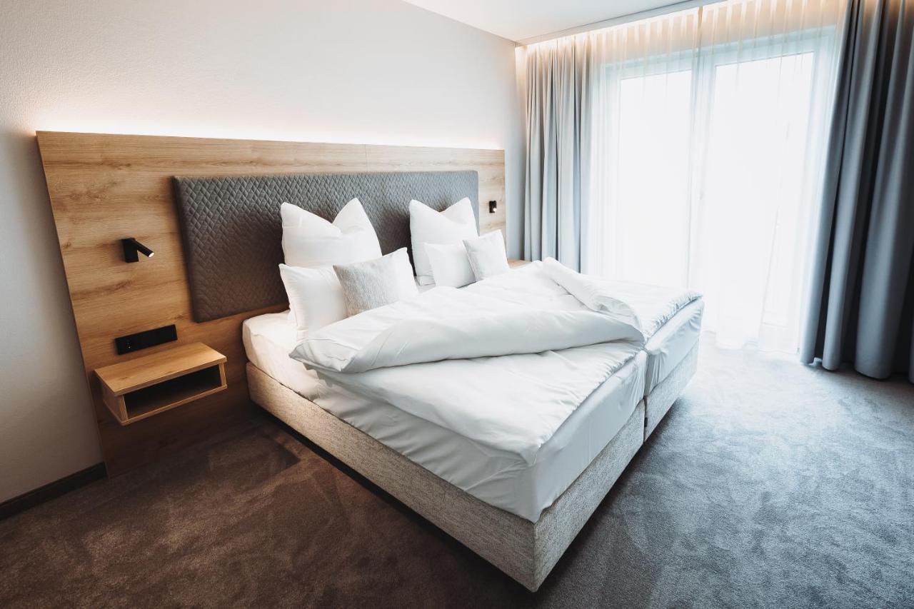 Hotel Vivo Schierling ภายนอก รูปภาพ