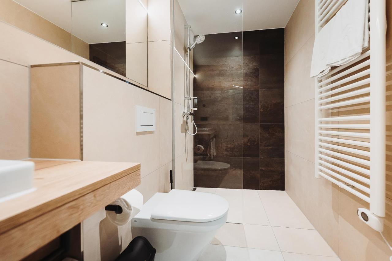 Hotel Vivo Schierling ภายนอก รูปภาพ